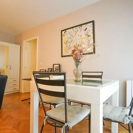 Апартаменты Charming Studio With Terrace